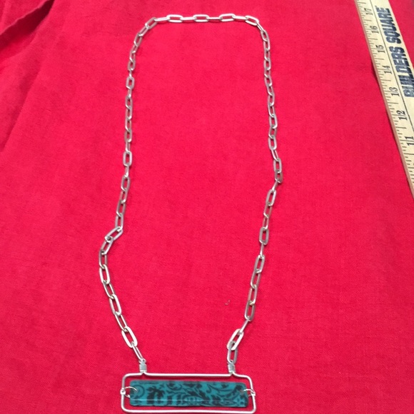Overhead necklace/turquoise w/black nature design on a 12” drop silvertone chain - Picture 4 of 4